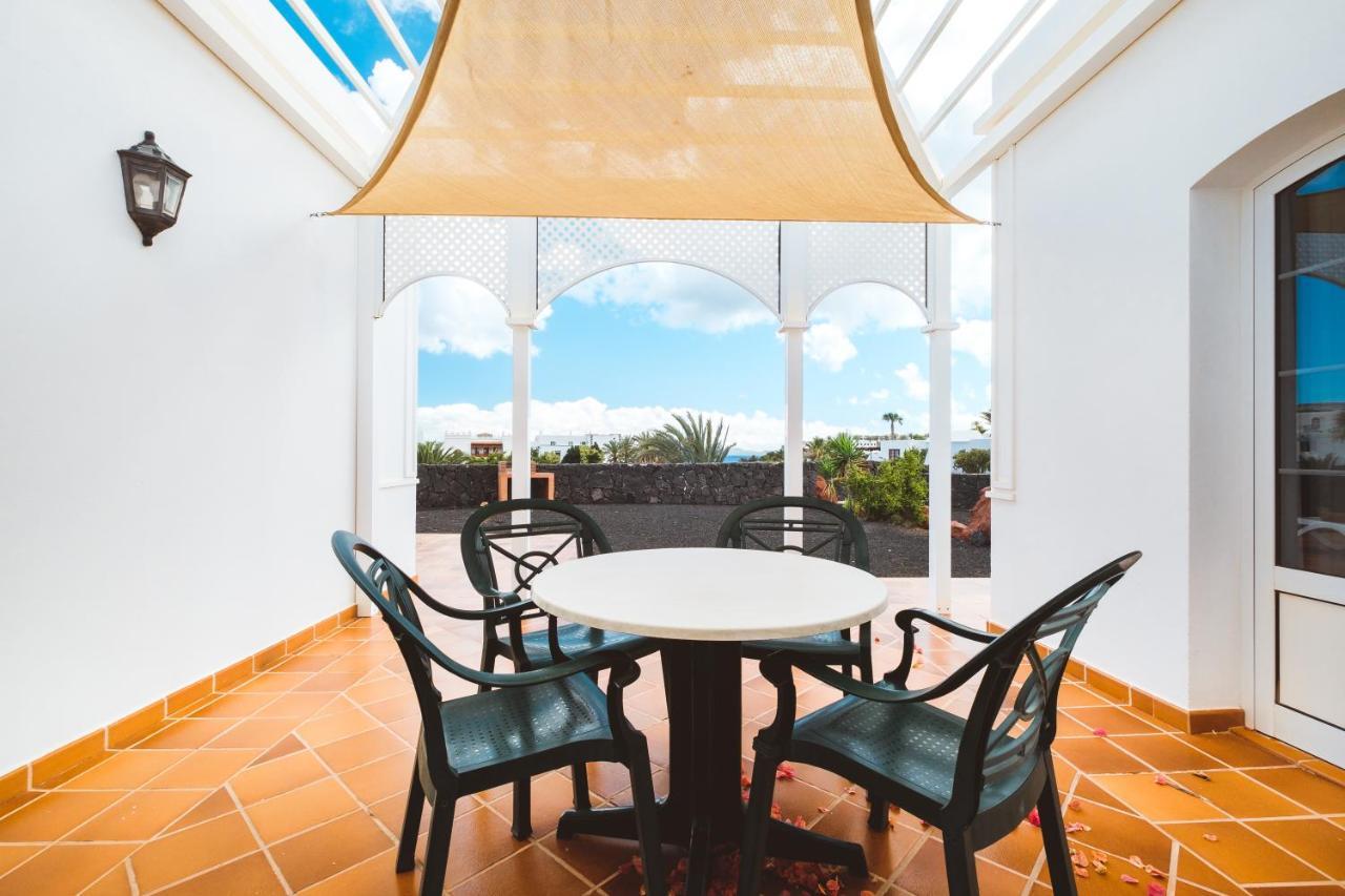 Apartamentos Livvo Coloradamar Playa Blanca  Exteriér fotografie