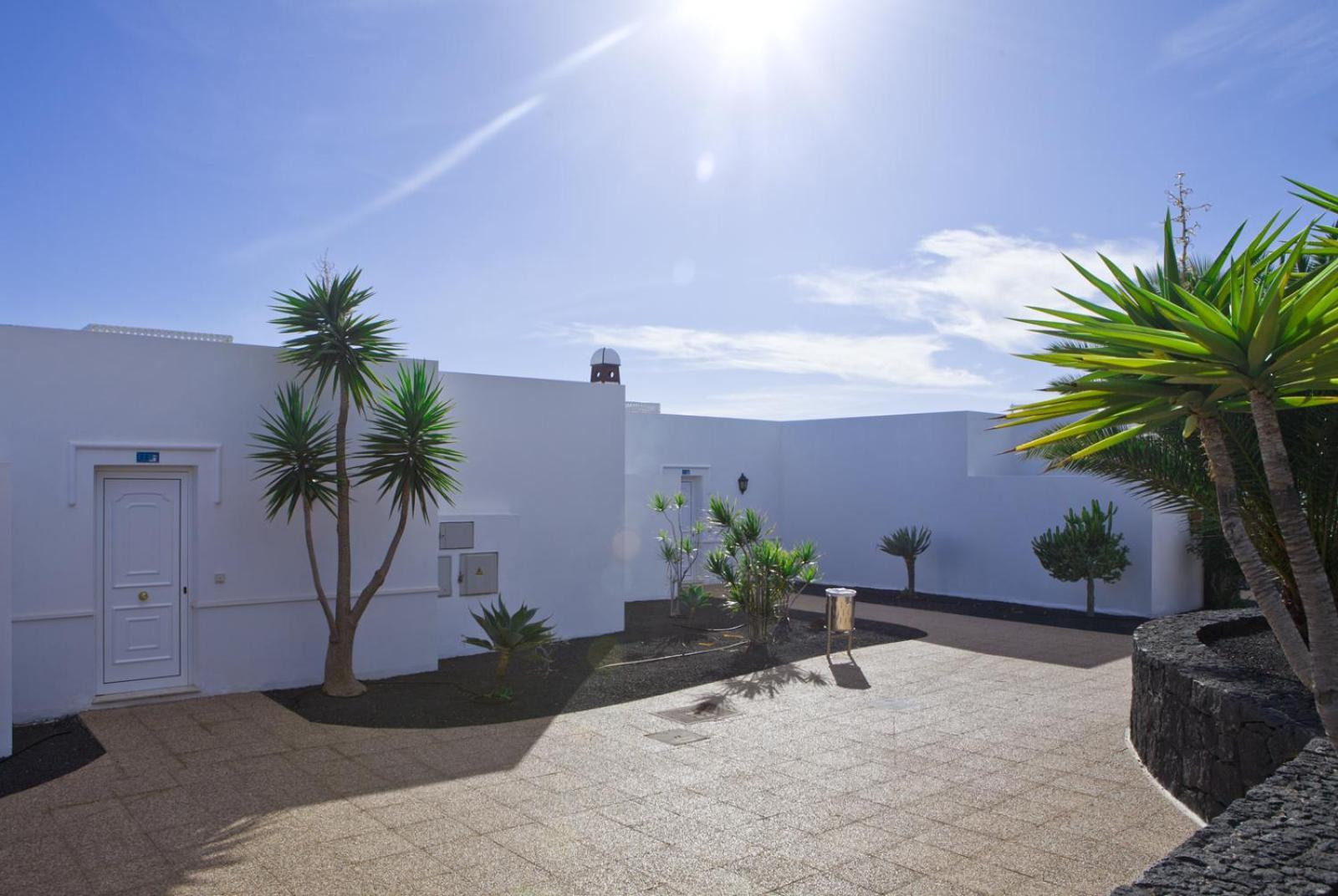 Apartamentos Livvo Coloradamar Playa Blanca  Exteriér fotografie