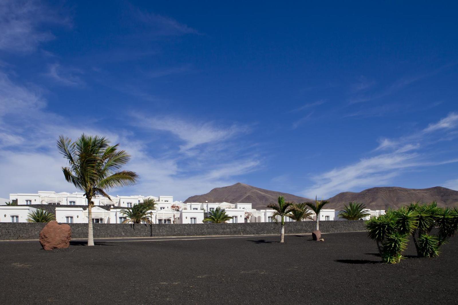Apartamentos Livvo Coloradamar Playa Blanca  Exteriér fotografie