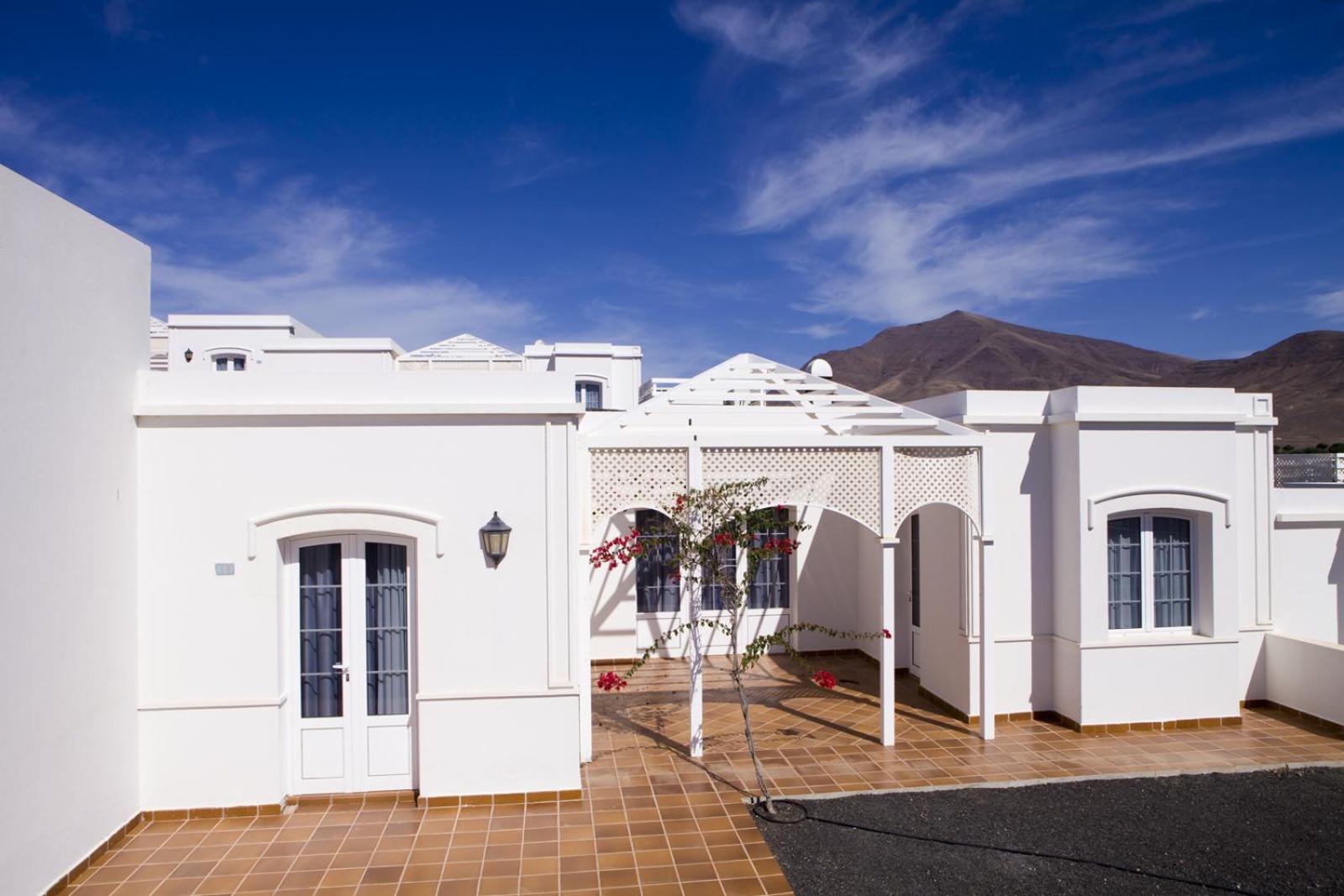 Apartamentos Livvo Coloradamar Playa Blanca  Exteriér fotografie