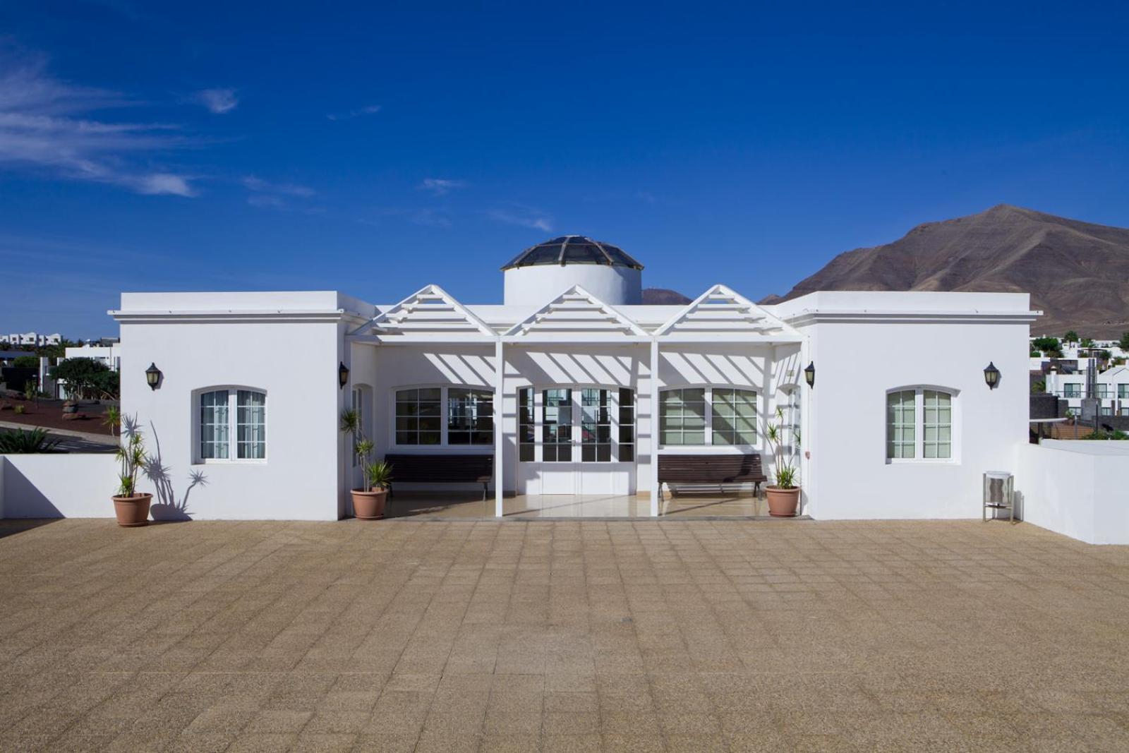 Apartamentos Livvo Coloradamar Playa Blanca  Exteriér fotografie