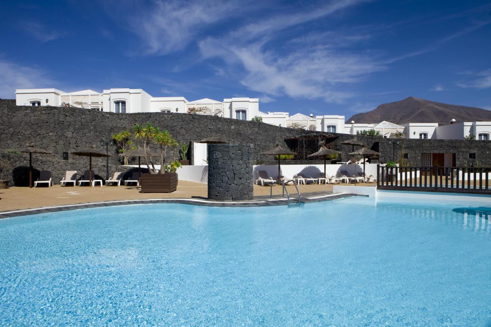 Apartamentos Livvo Coloradamar Playa Blanca  Exteriér fotografie